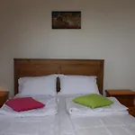 Nikos Seaside Apartments